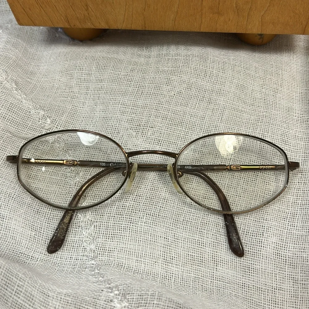 Gucci frames classic elegant